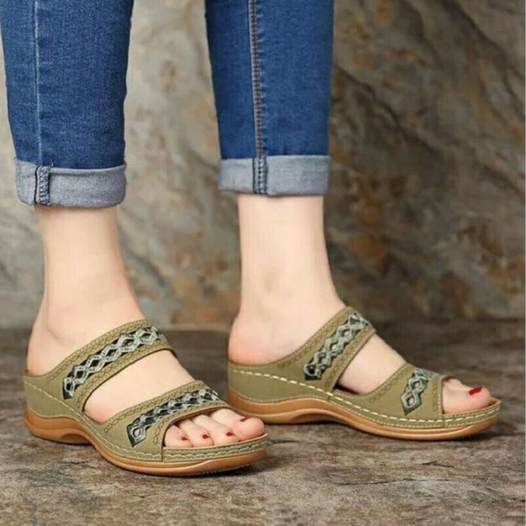 Ladies Cutout Flat Casual Slippers